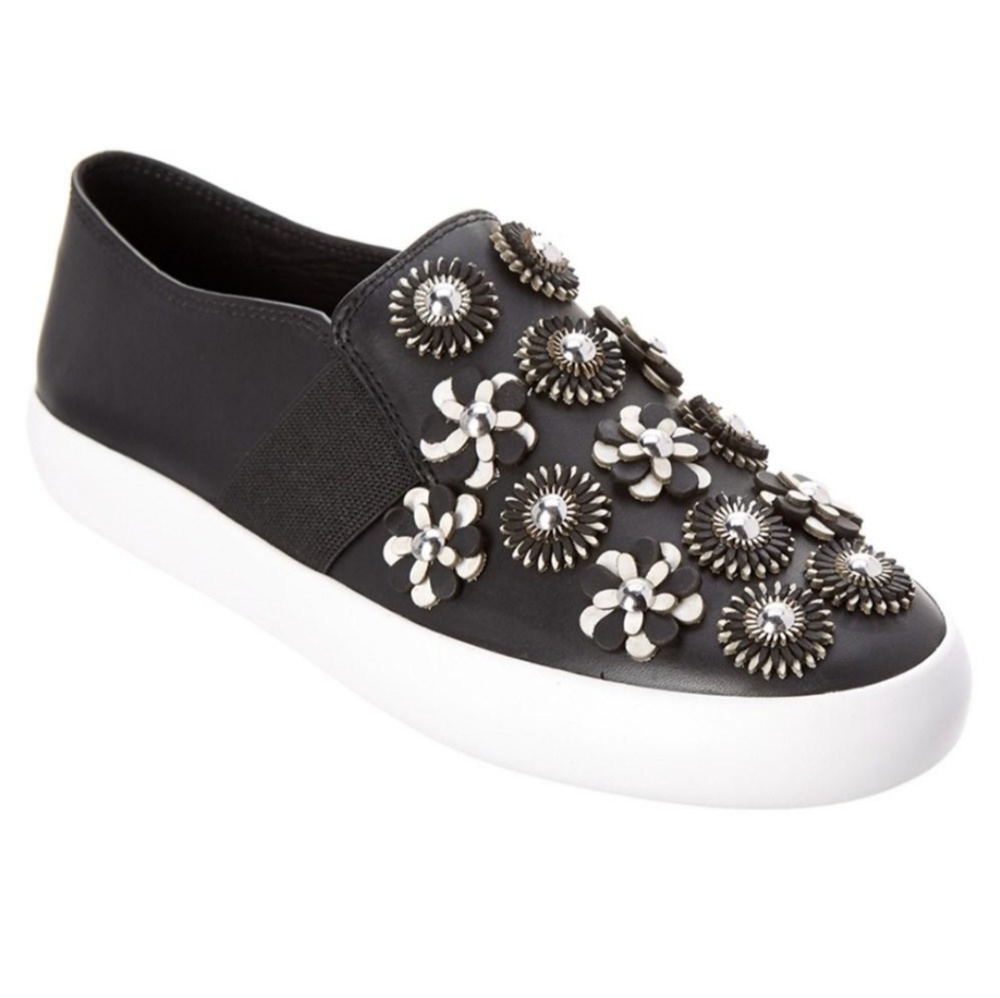 NWT Vince Camuto John Camuto sneakers